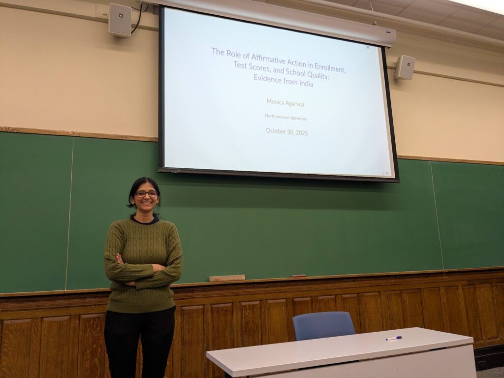 Monica presenting in the seminar