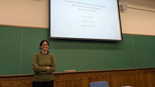 Monica presenting in the seminar