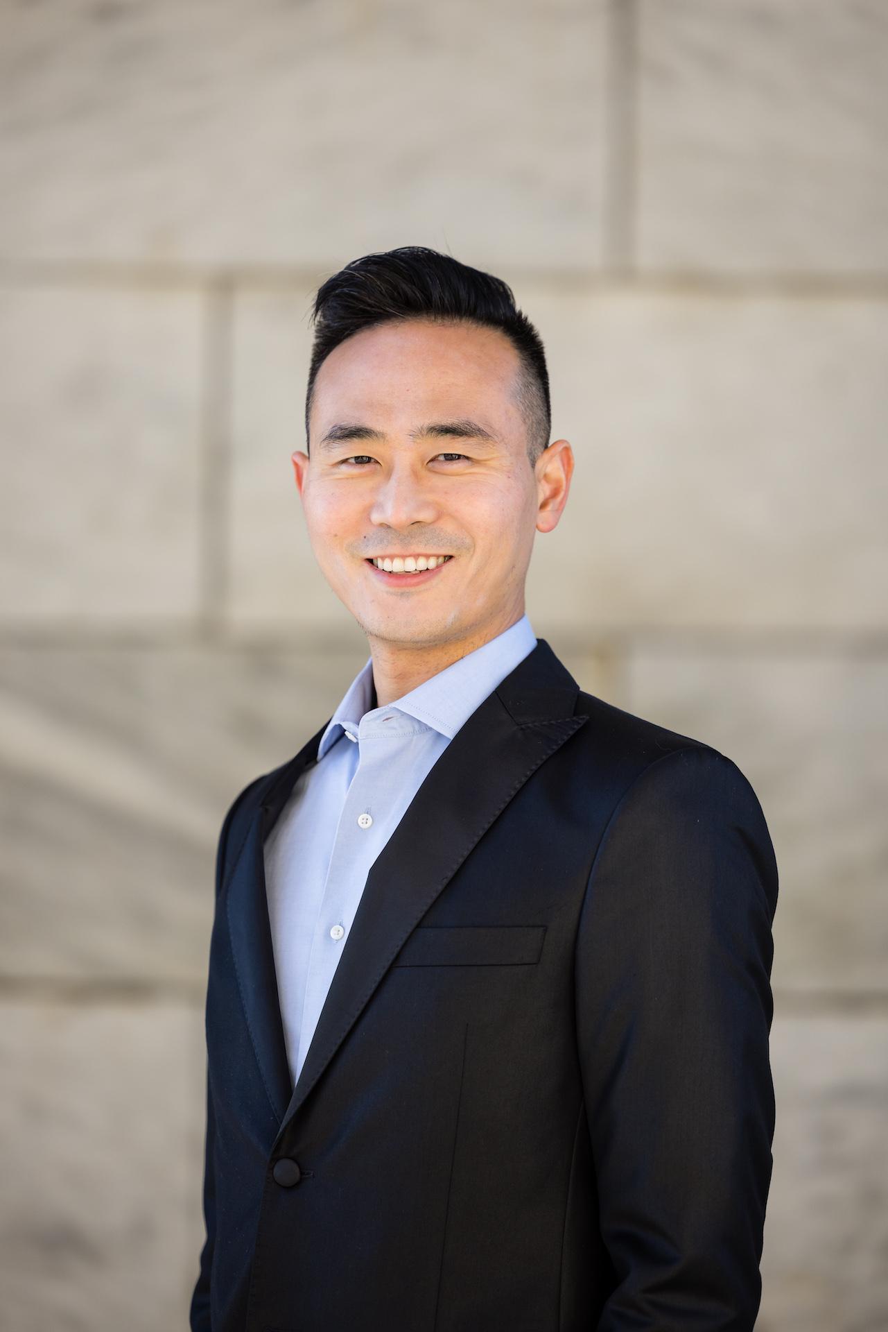 Lex Lu - دانشیار profile picture