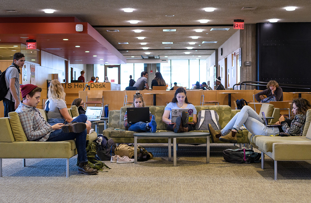 Gddard Library Academic Commons area