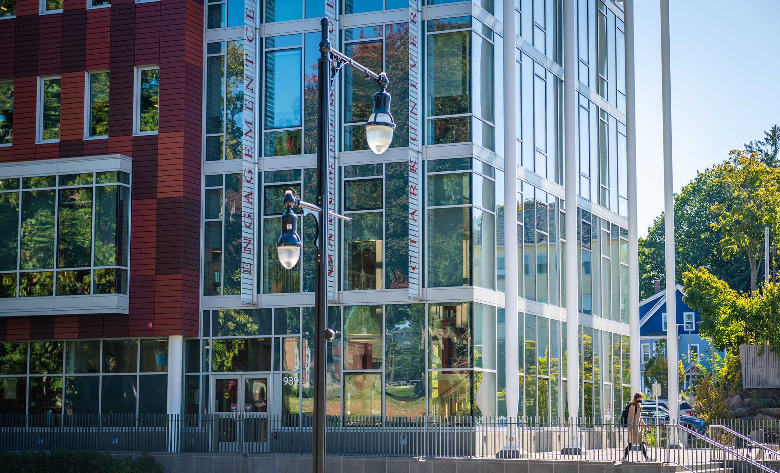 Shaich Family Alumni and Student Engagement Center (ASEC) - front doors