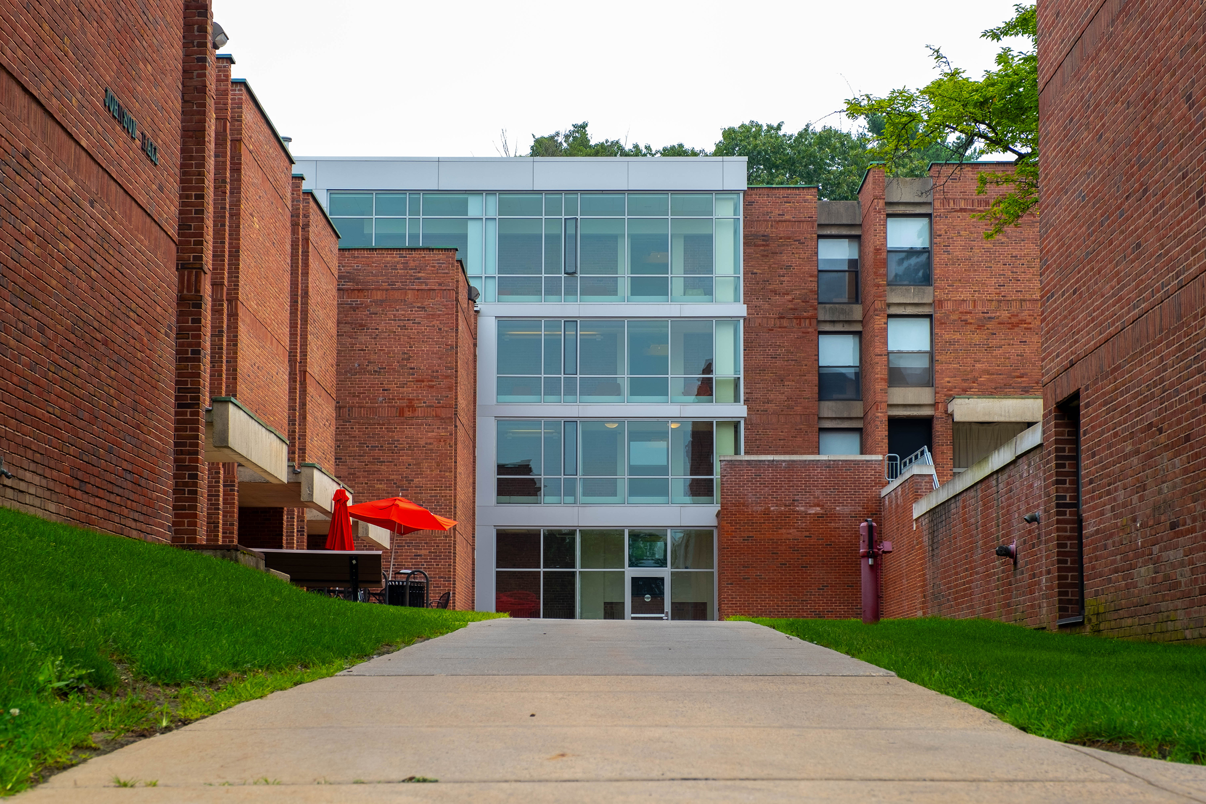 Hughes Hall -exterior 