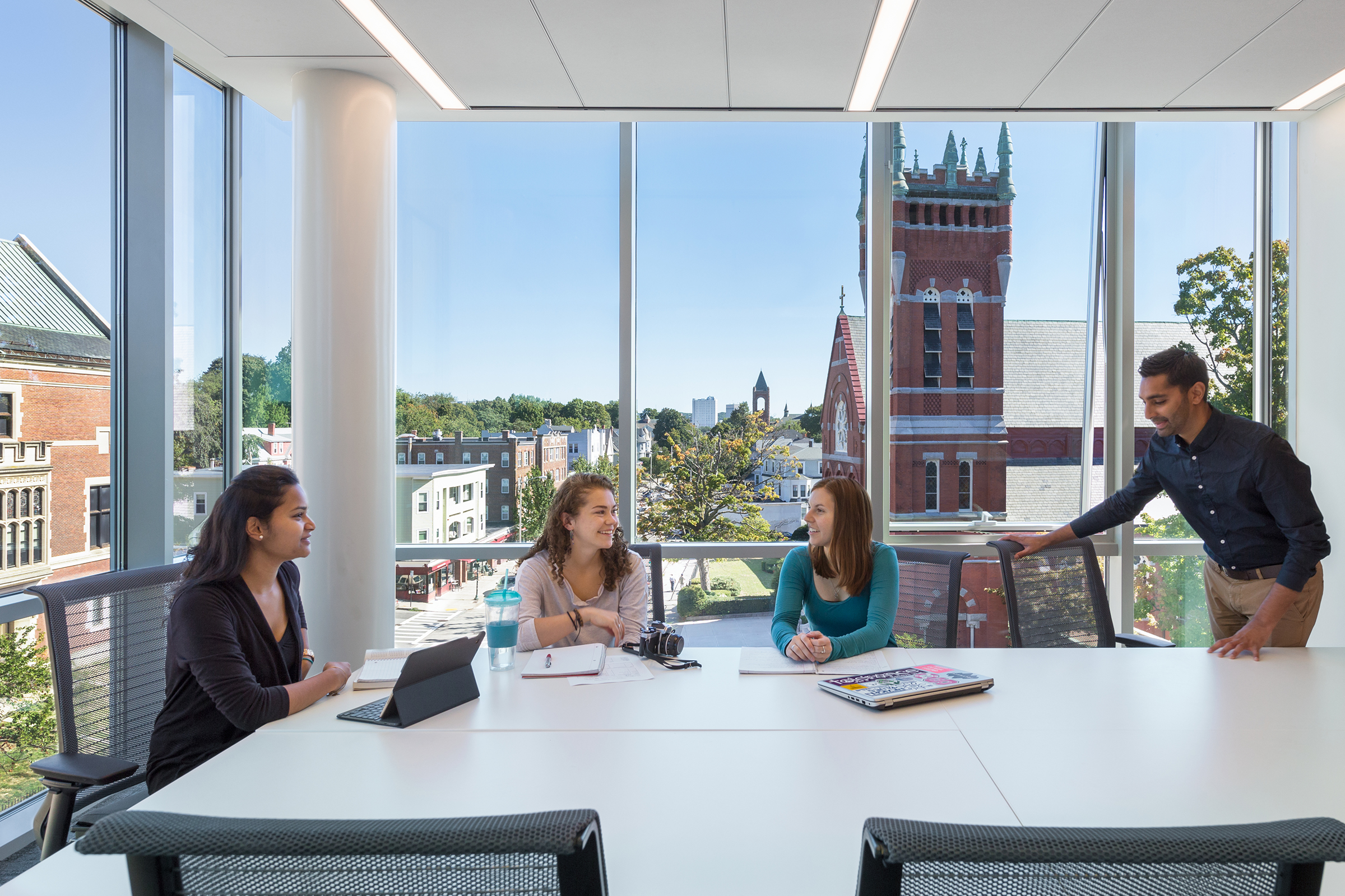 Shaich Family Alumni and Student Engagement Center (ASEC) - smaller conference room