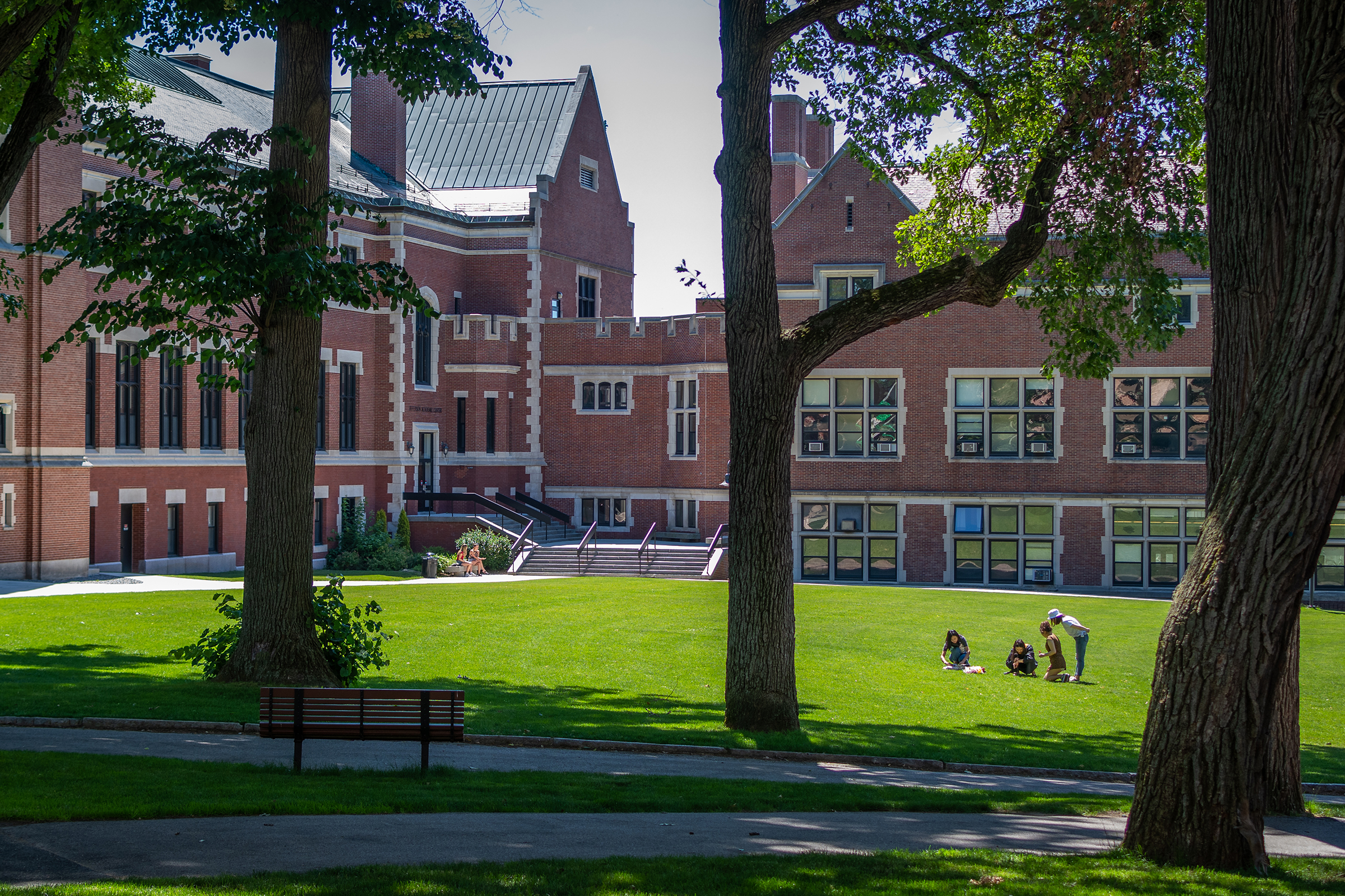 Jefferson Academic Center - campus grounds