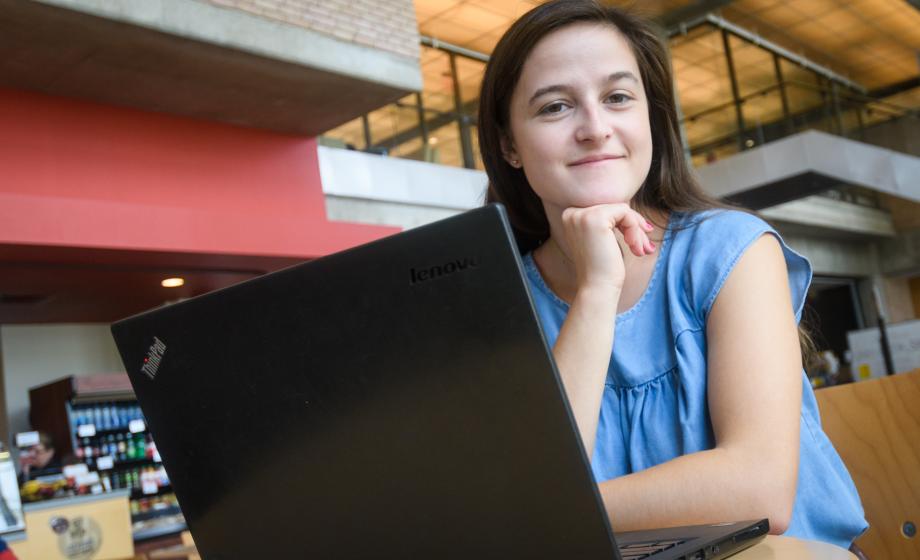 Isabelle Zoeckler ’17 takes Clark’s lessons into the job market