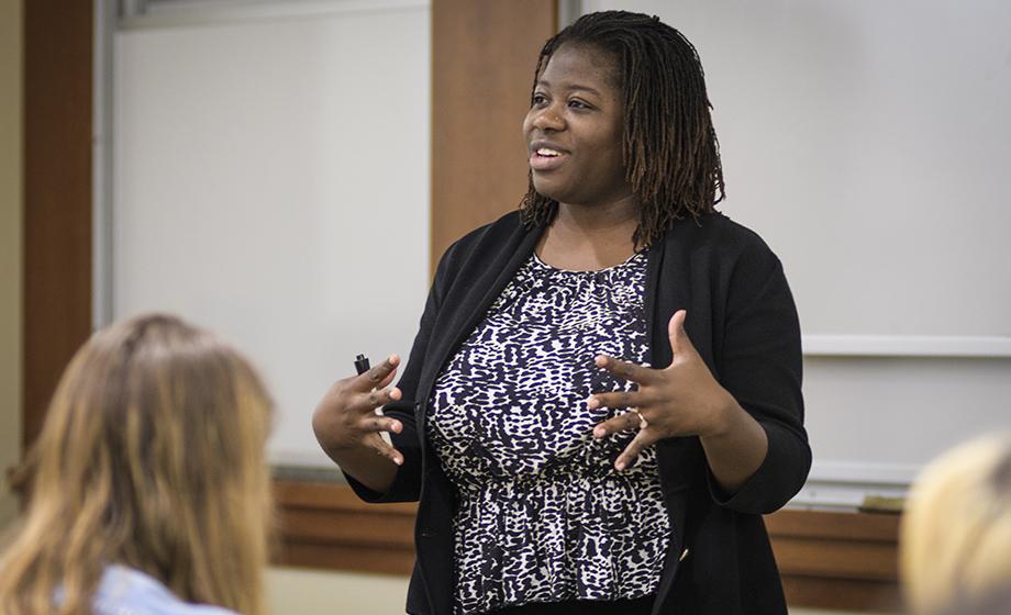 Psychology professor receives award to fund research on marginalized groups