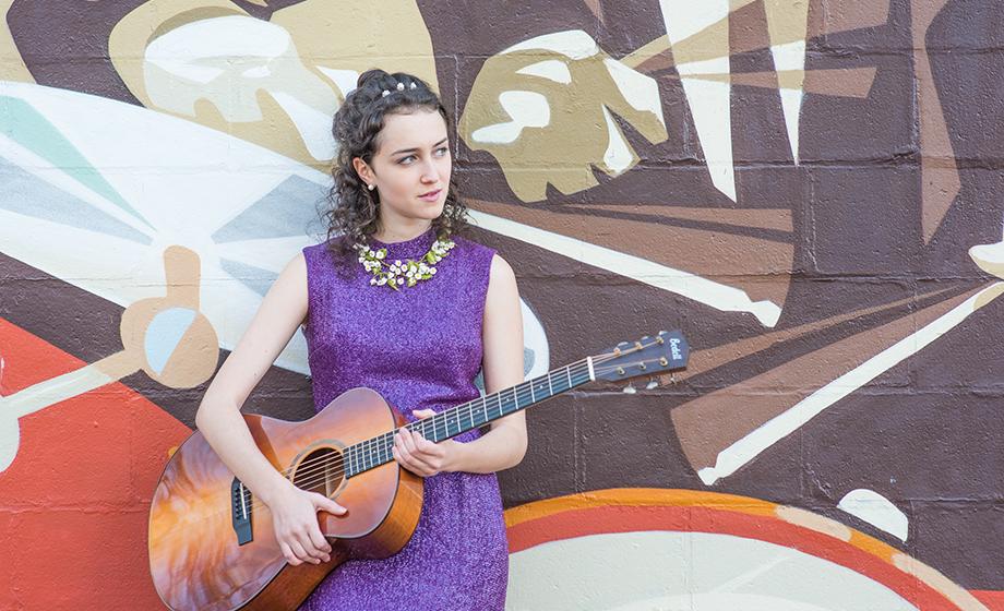 Singer Olivia Schwartz ’19 raises her Vox and hears advice from a Clarkie