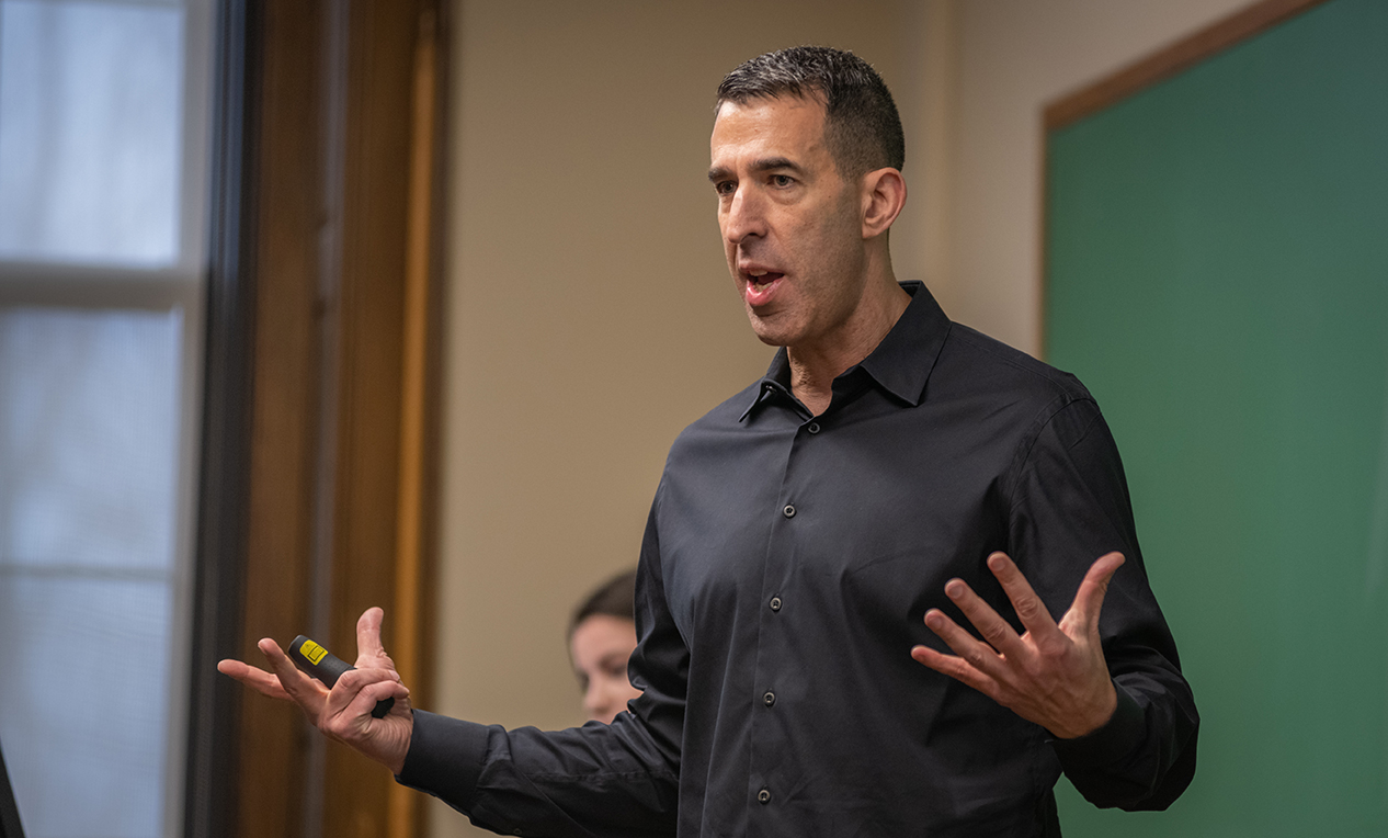 TikTok exec, former NBA star among lineup of SOM course speakers