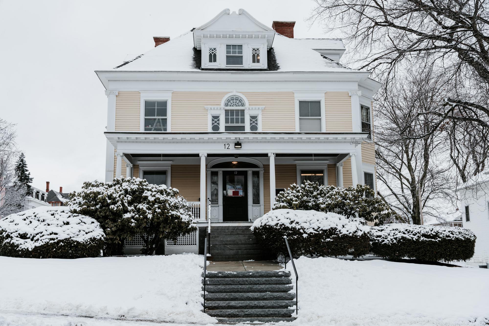 Novels, thefts, and a third-floor bathtub