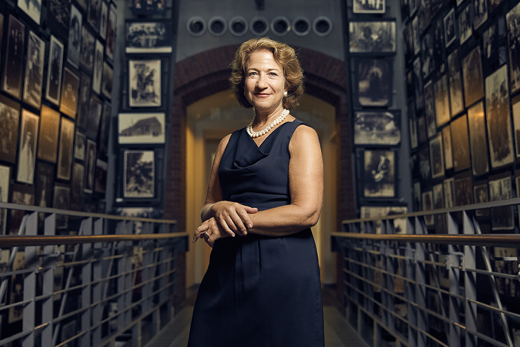 Deborah Dwork