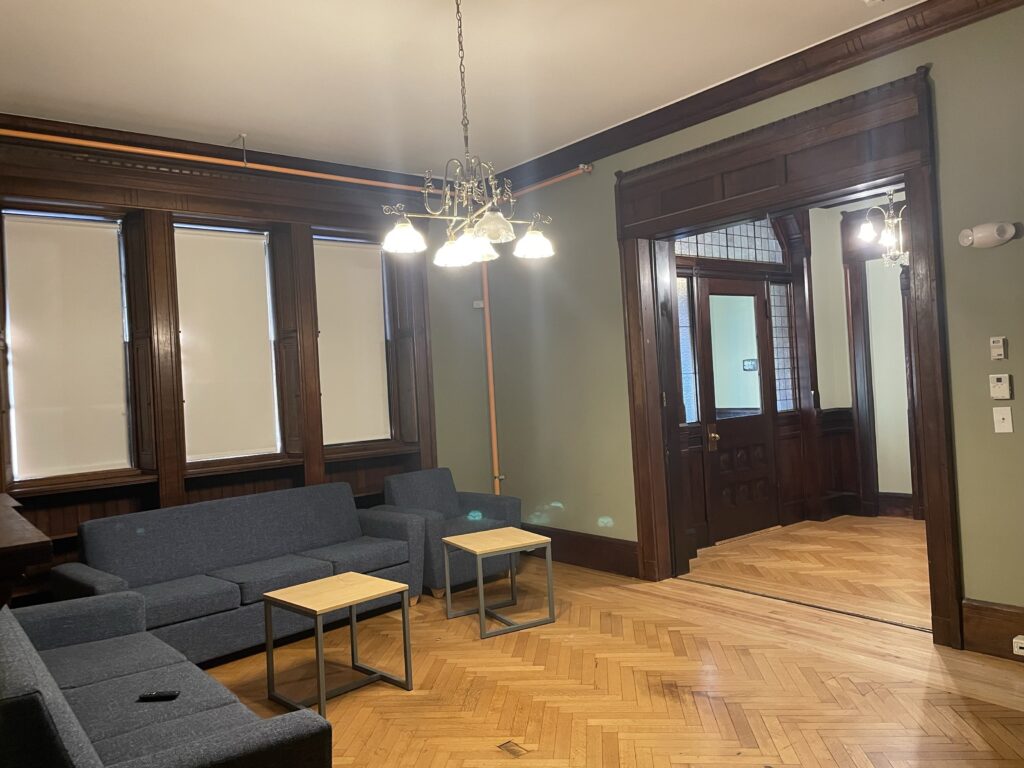 16 Claremont Common Room1