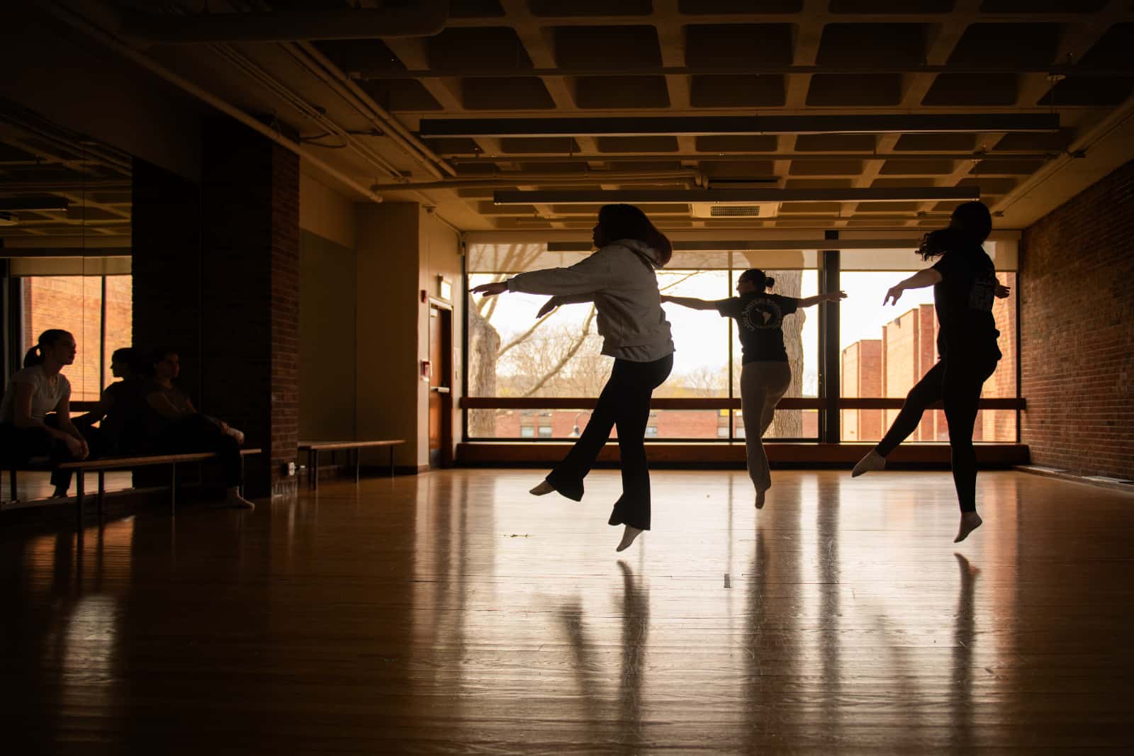 Dance, minor